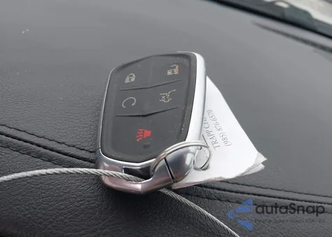 2017 Cadillac Xt5 Standard z USA, uszkodzony, nr VIN 1GYKNARS3HZ141327